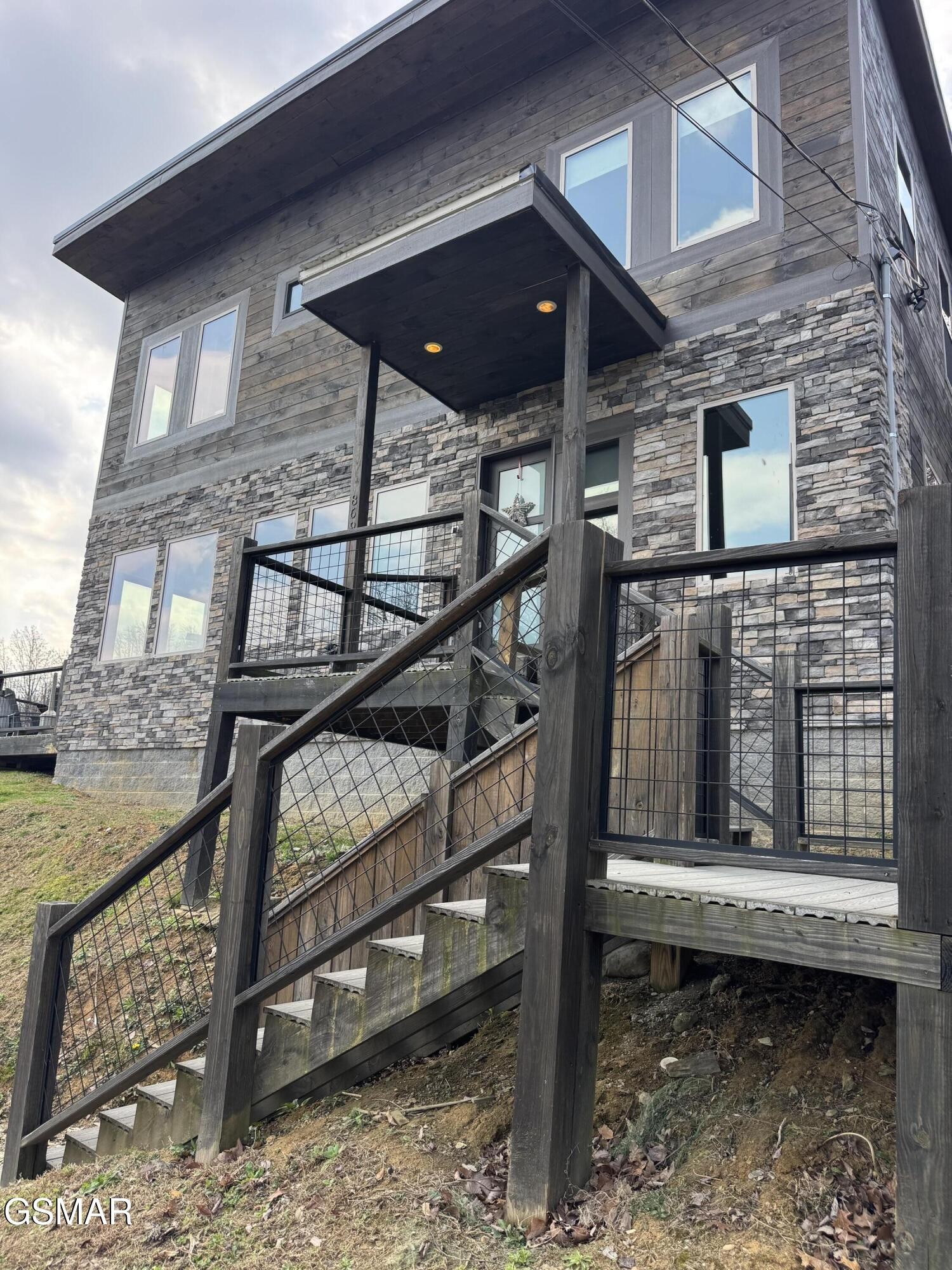 869 Chestnut Drive