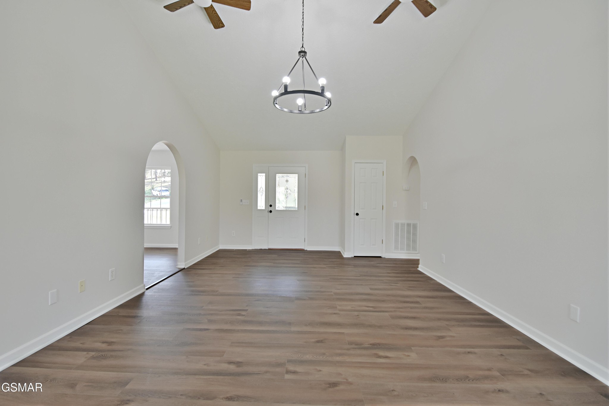 2913 Village Lane
