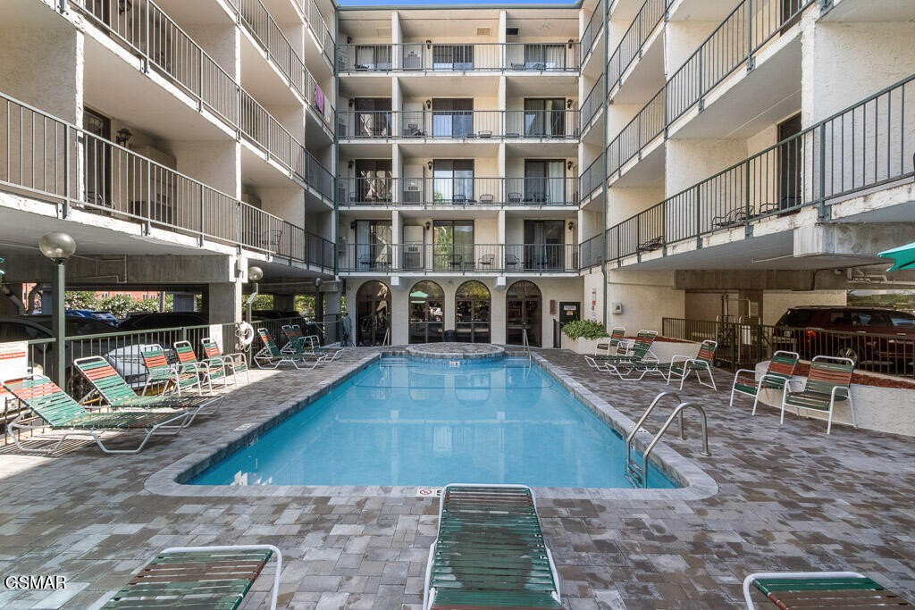 685 River Rd