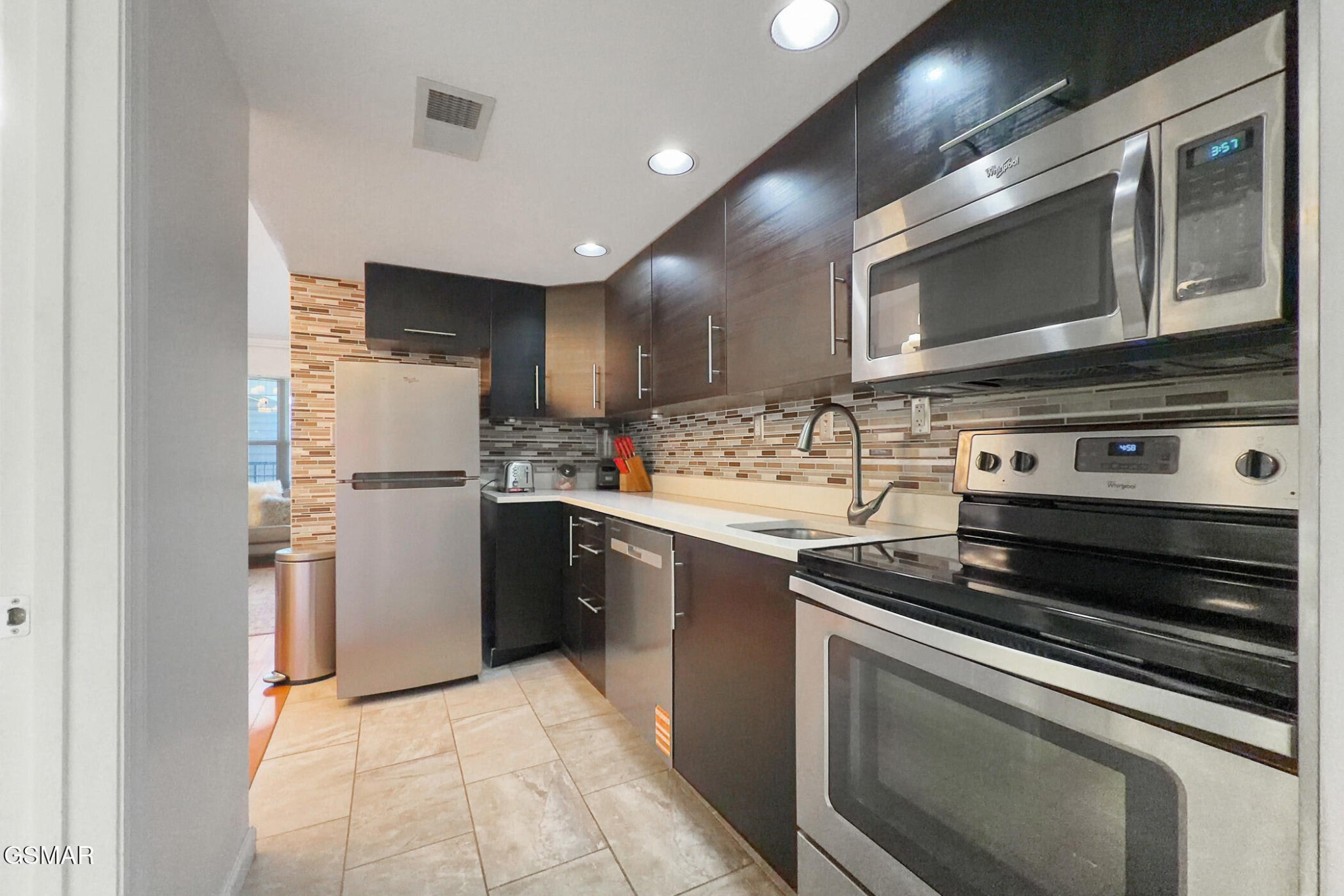 2743 Colonial Drive