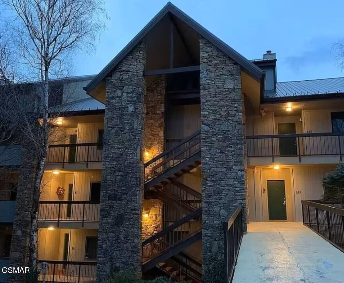 1130 Ski View Drive