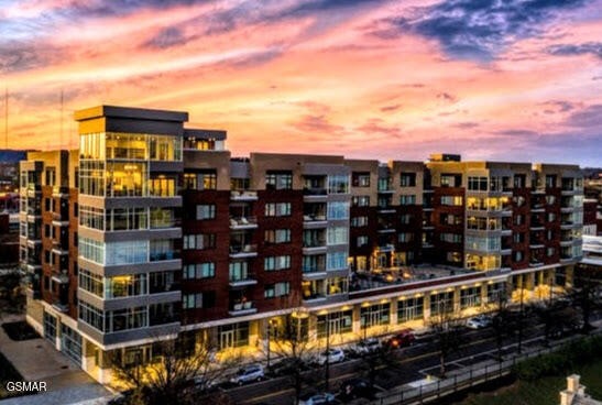 333 W Depot Avenue