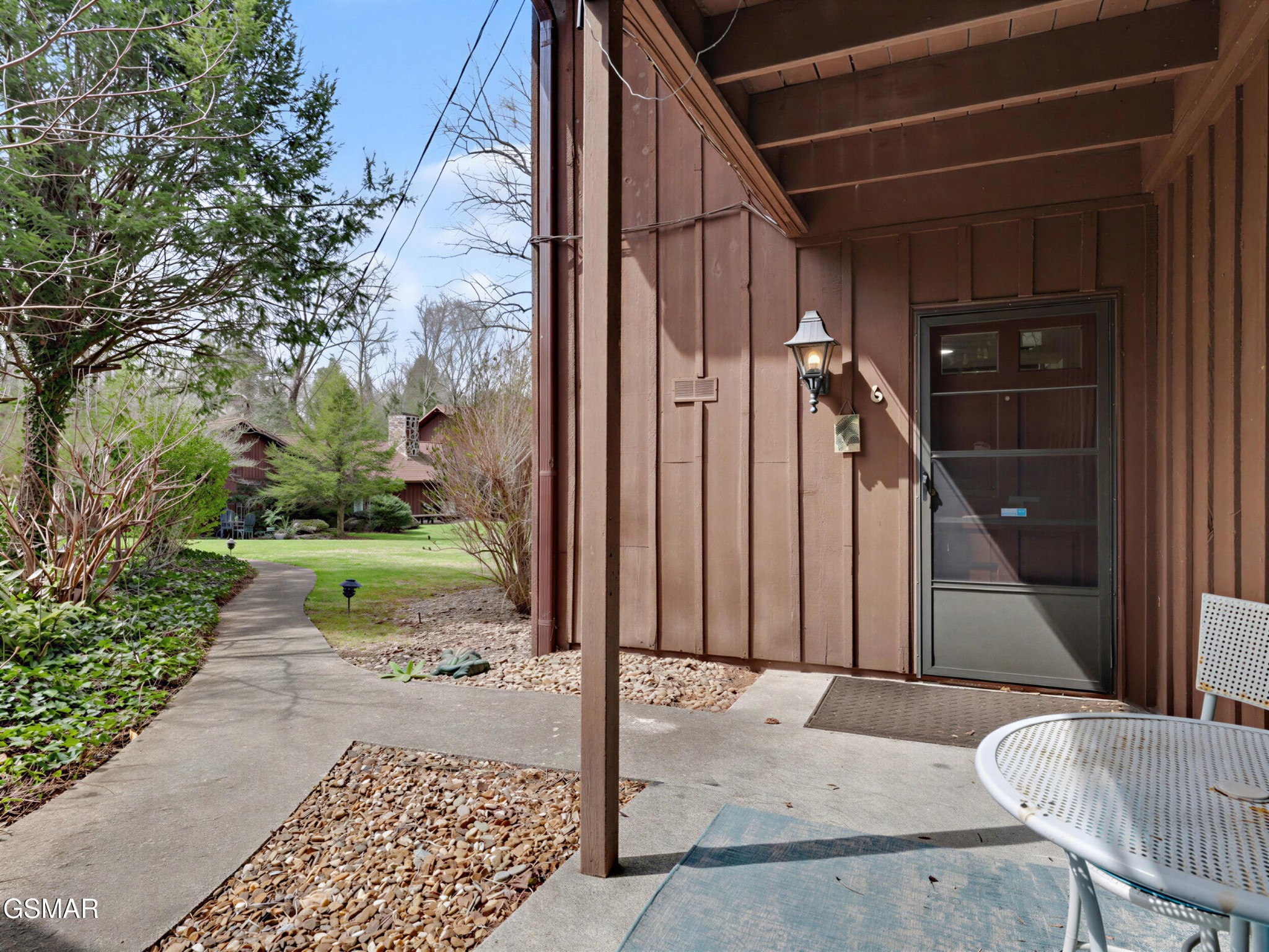 3815 E Parkway