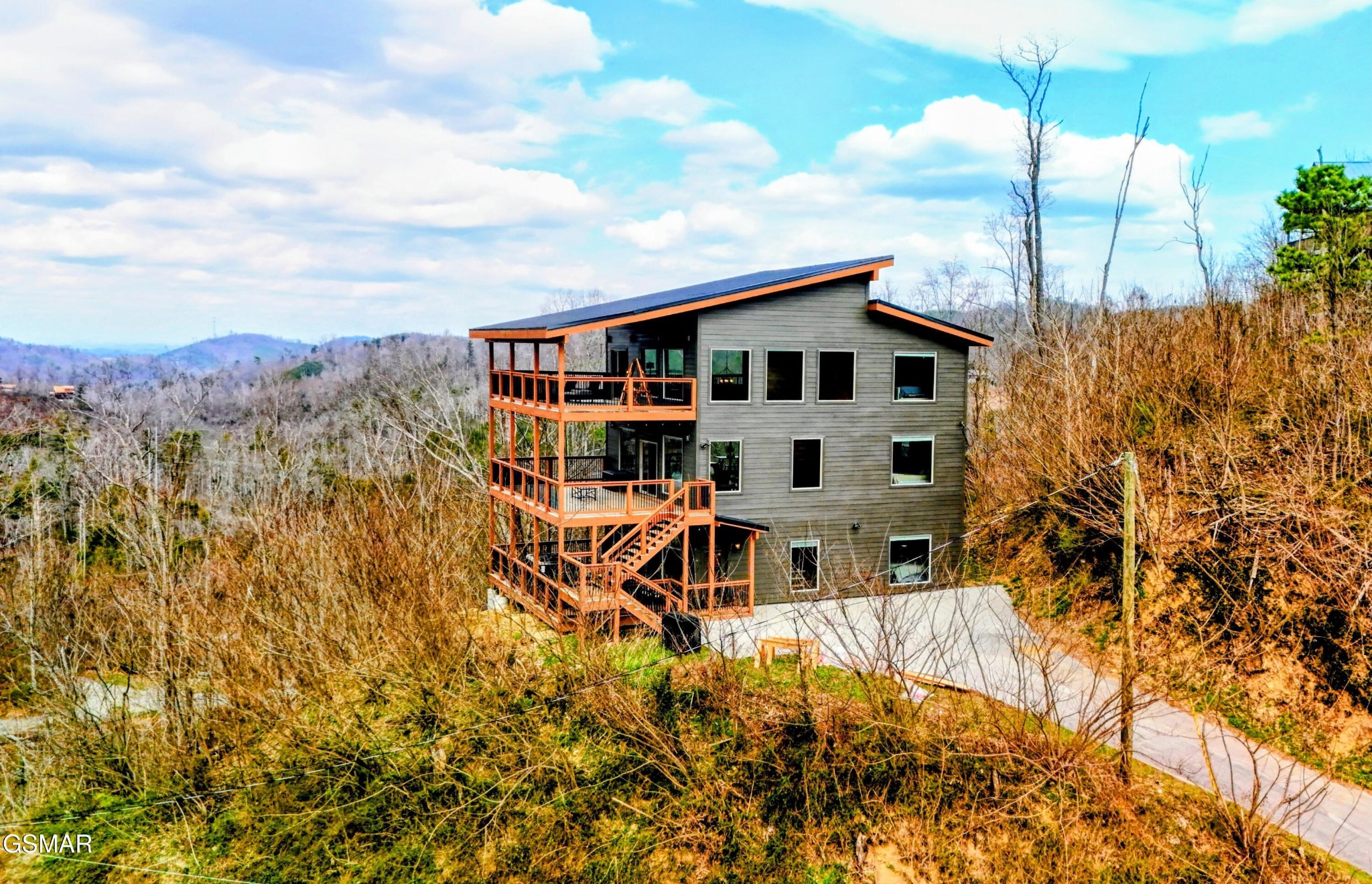 315 N Mountain Trail