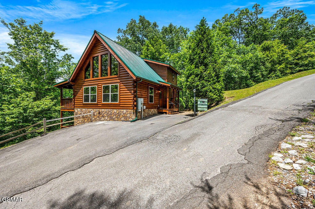 766 High Mountain Way