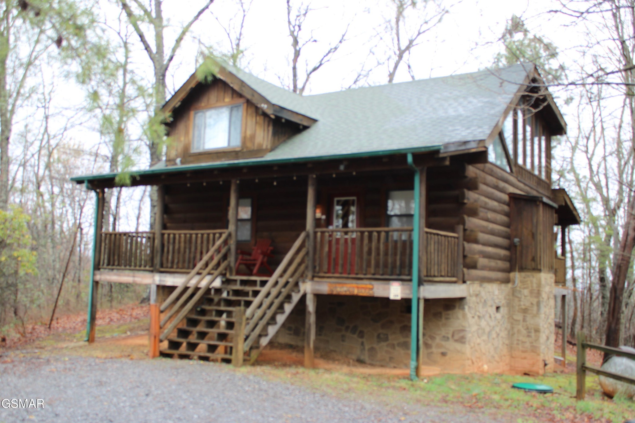 2232 E View Drive