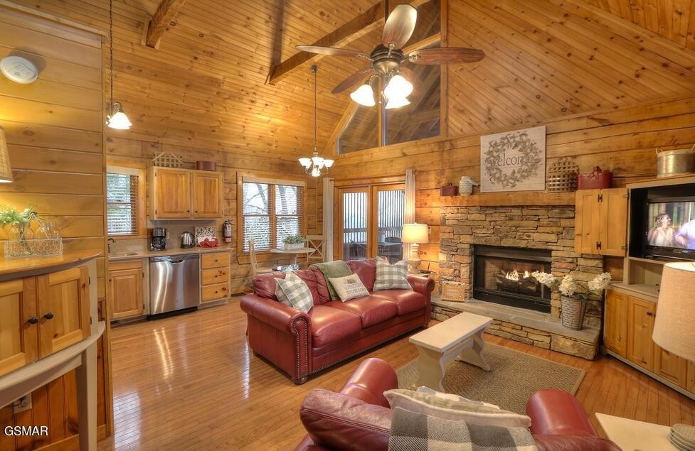223 Oak Haven Way