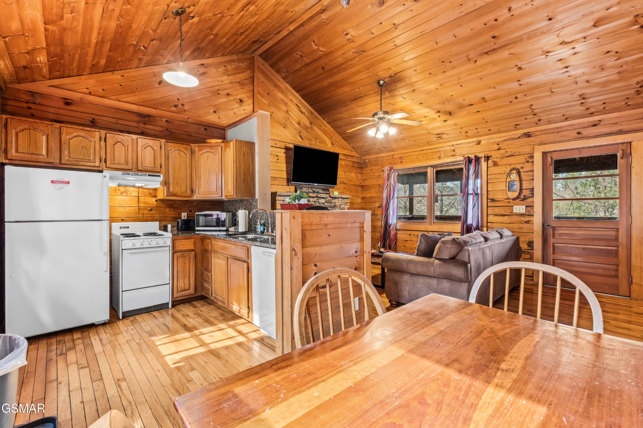 1716 Ridgecrest Drive