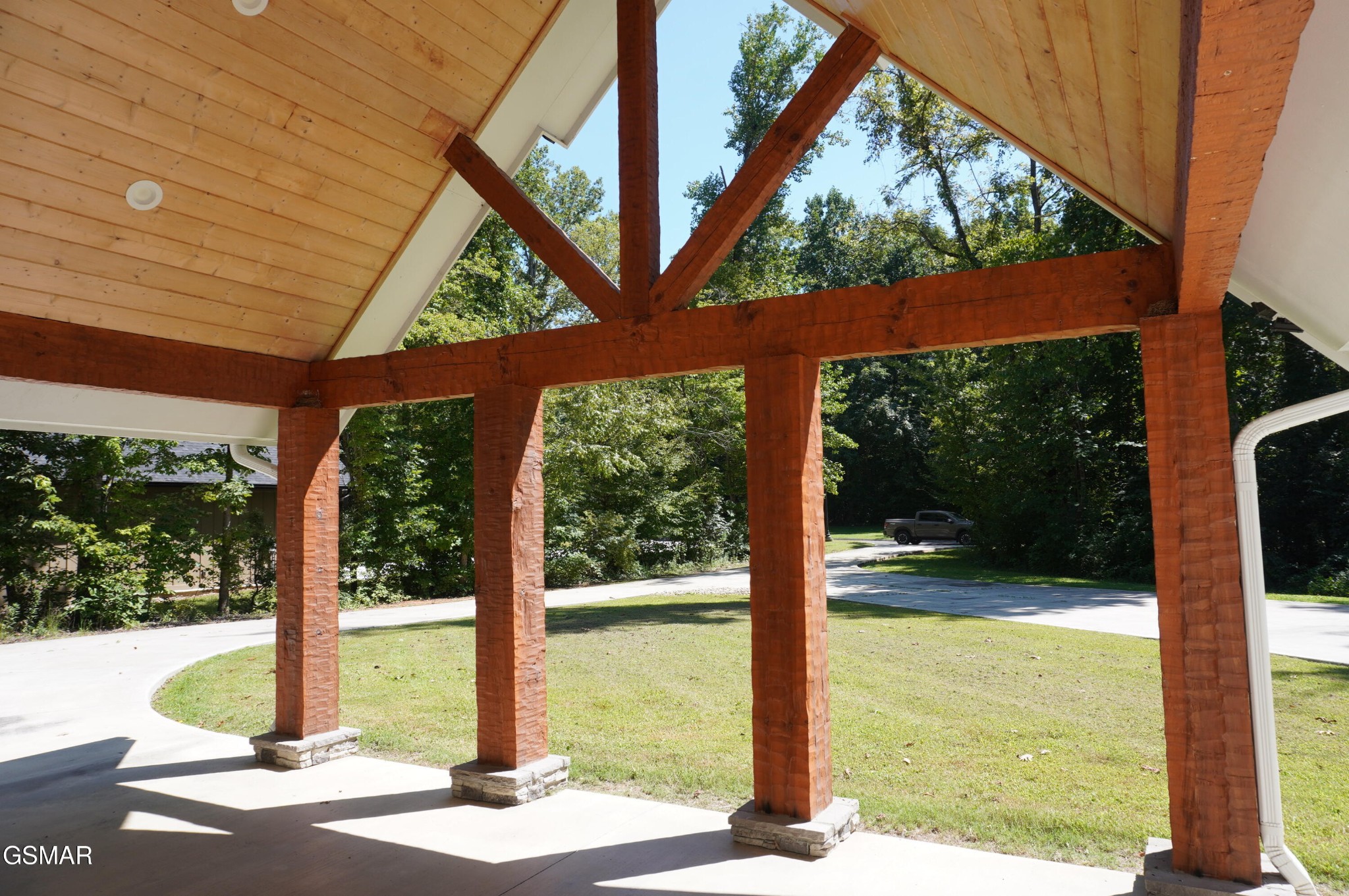 226 Meadowood Road
