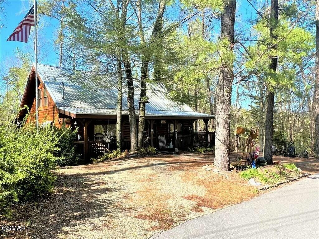 3958 Ole Smoky Way