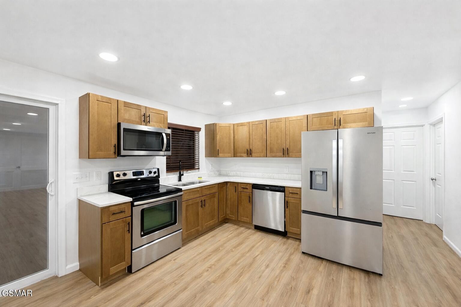 3139 Easy Street