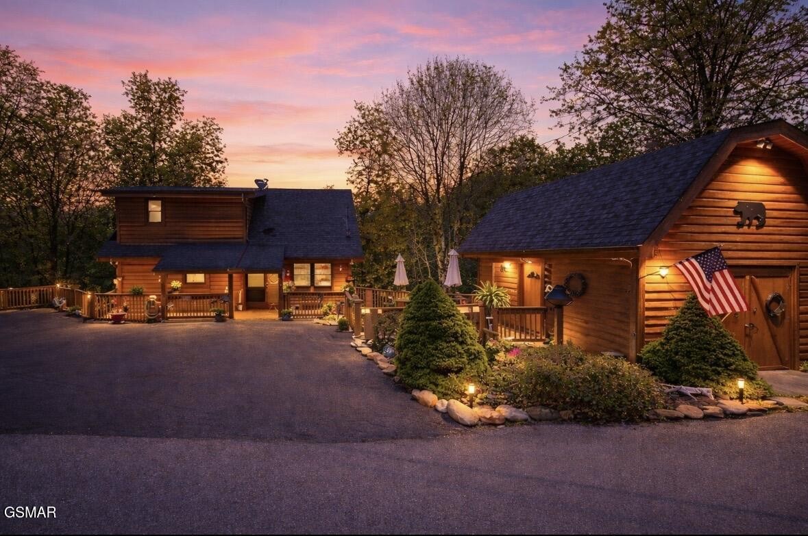 3209 Bear Country Way