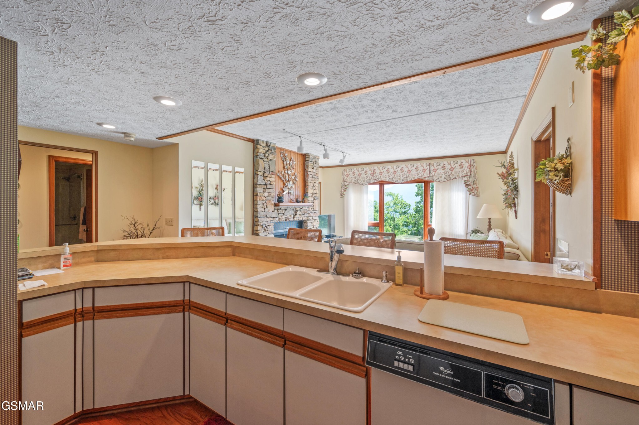 1130 Ski View Drive