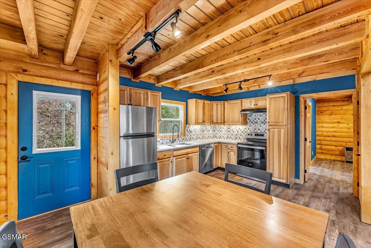 2321 Willow Lane