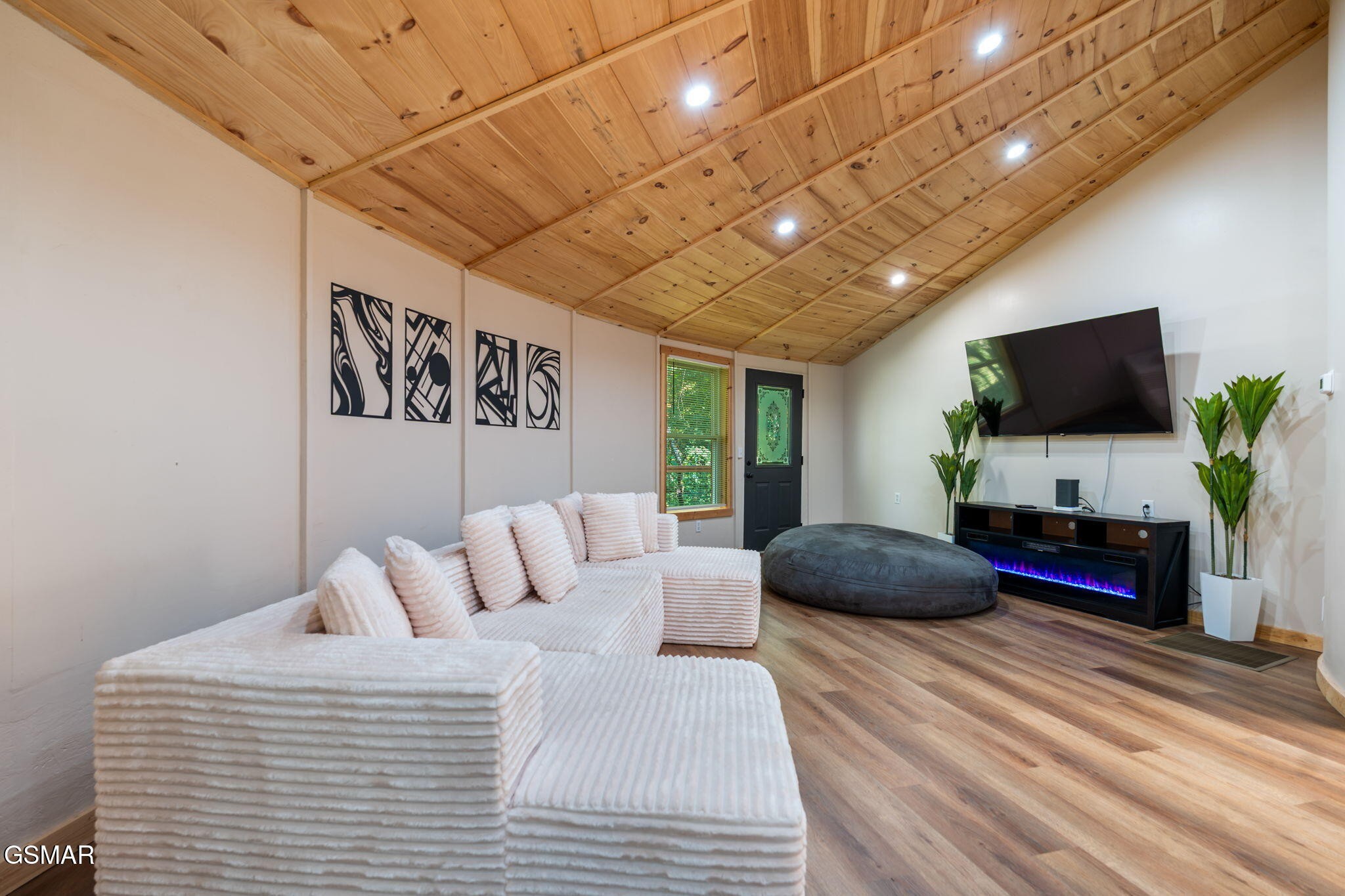 525 Sourdough Hollow Road