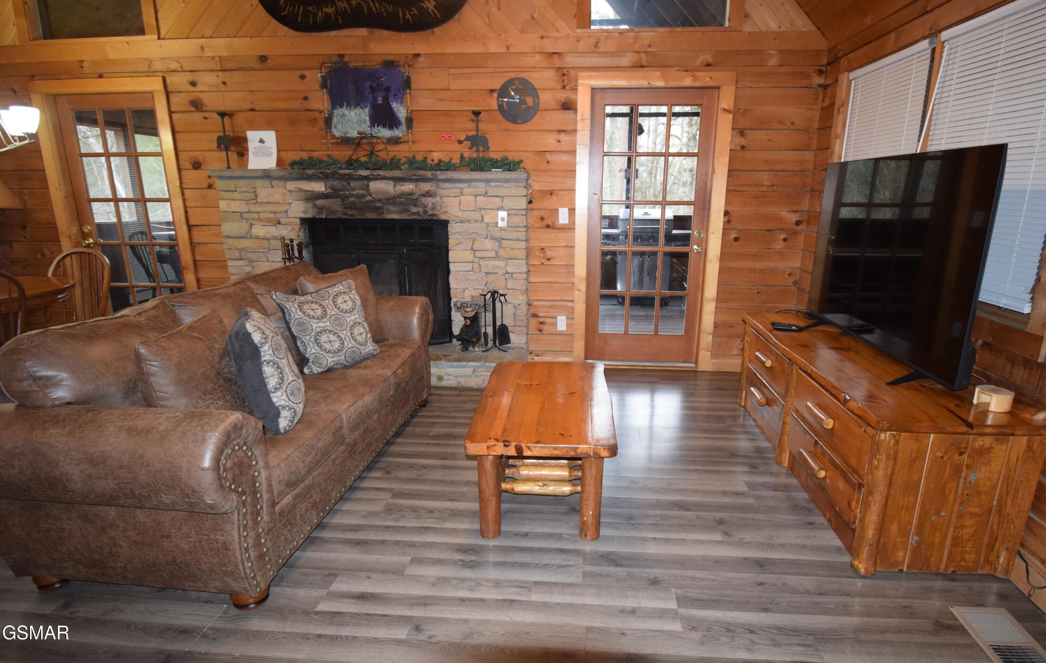 1502 Ridgecrest Drive