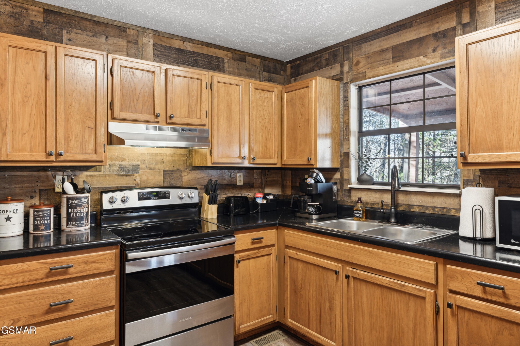 2777 Mountain View Circle