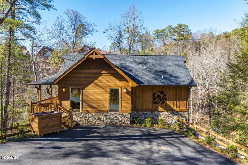 1110 Rocky Creek Way
