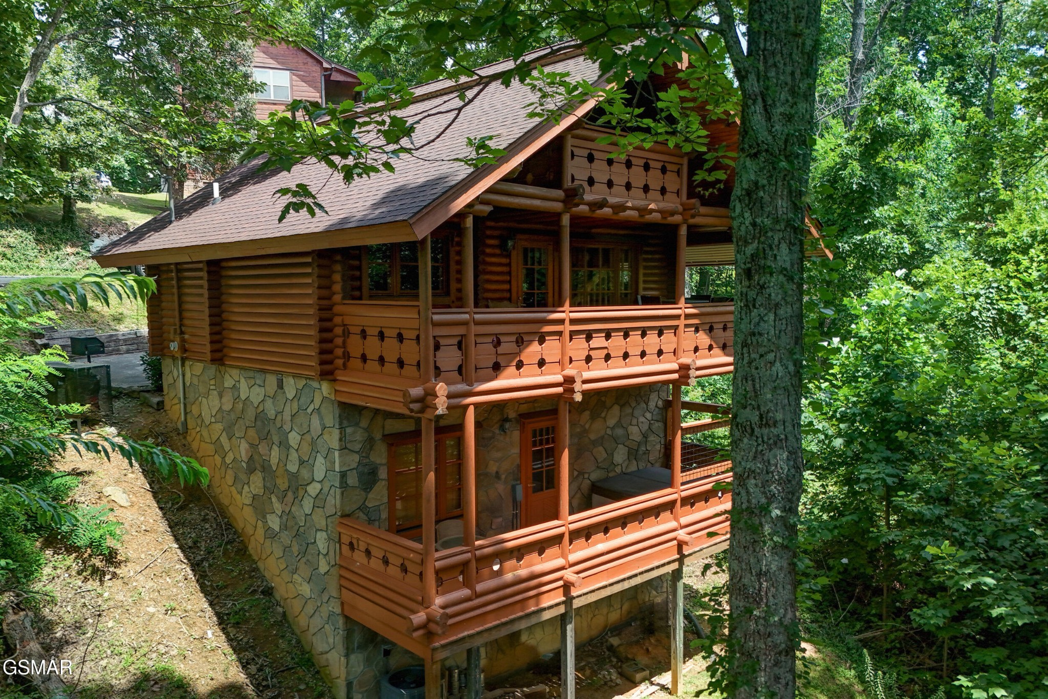 917 Pine Cone Way