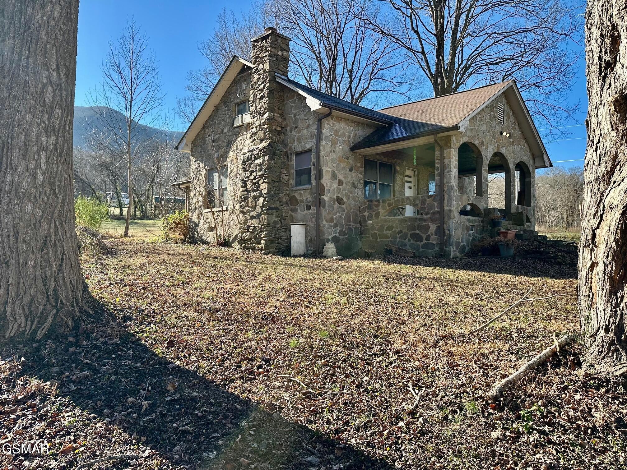 3528 Sugar Camp Circle