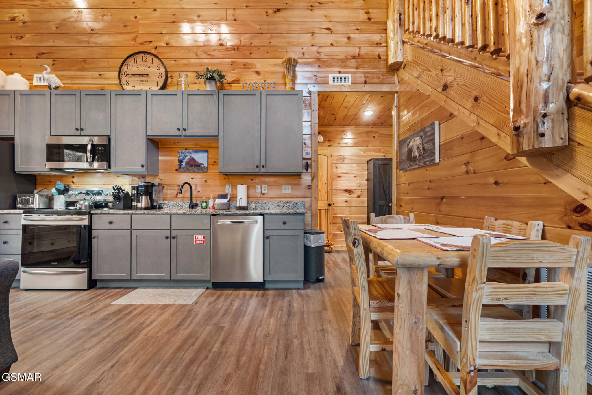 2441 Cedar Pass