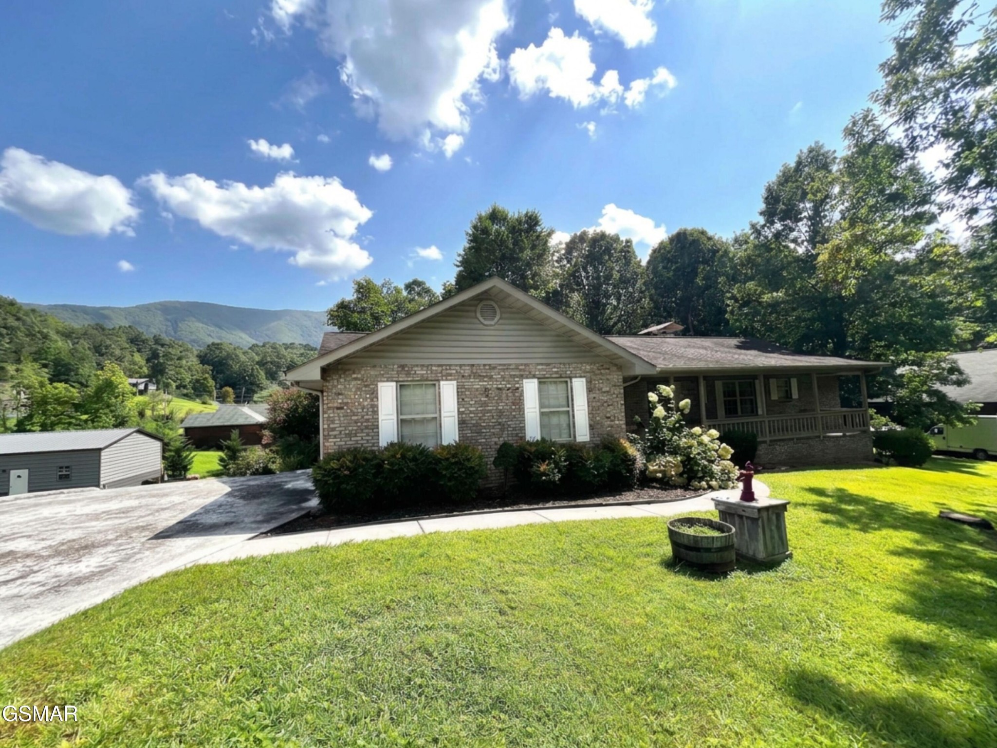 3661 Boxwood Lane