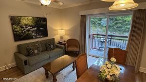 212 Dollywood Ln U 420