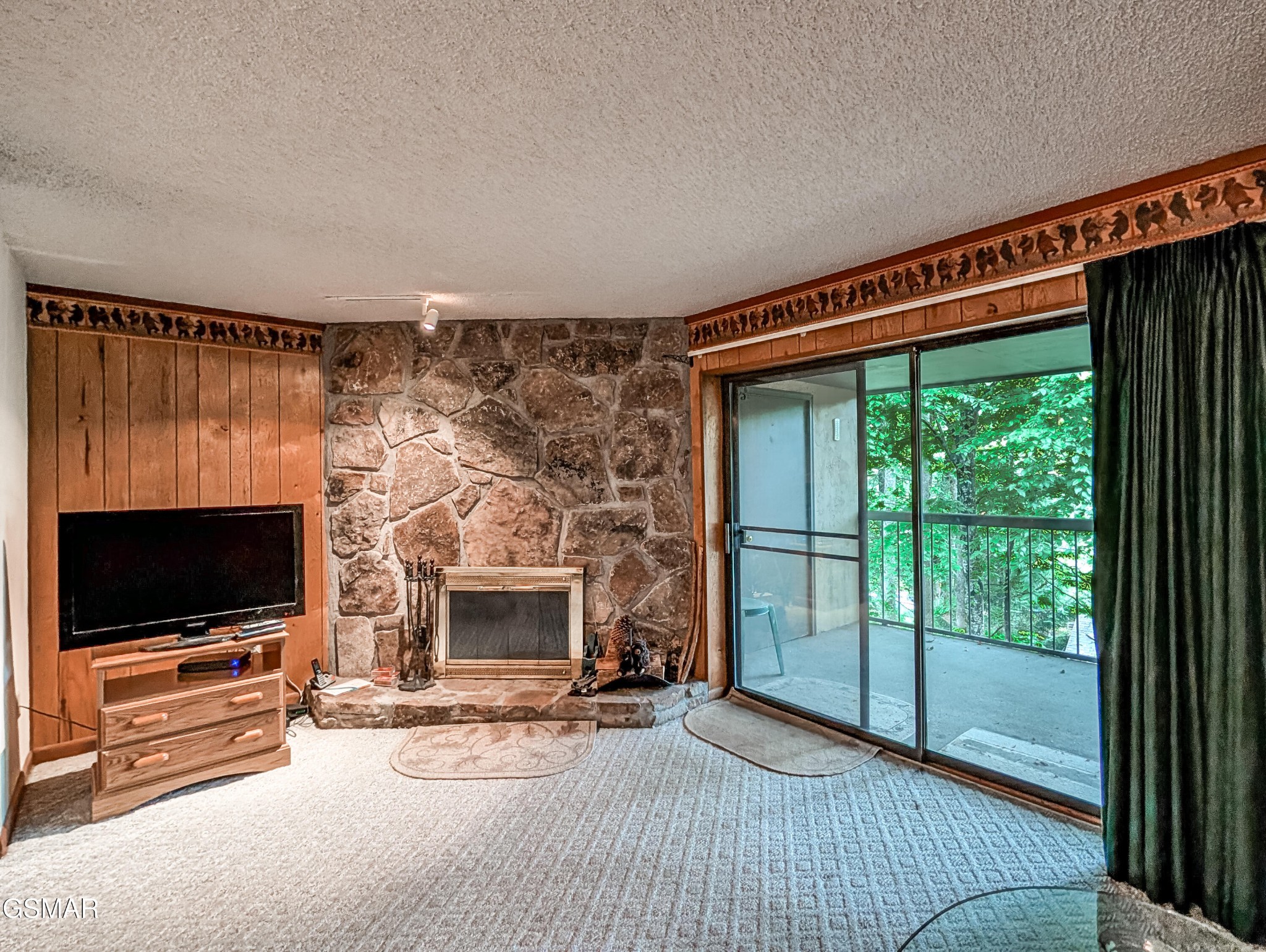1235 Ski Mountain Road