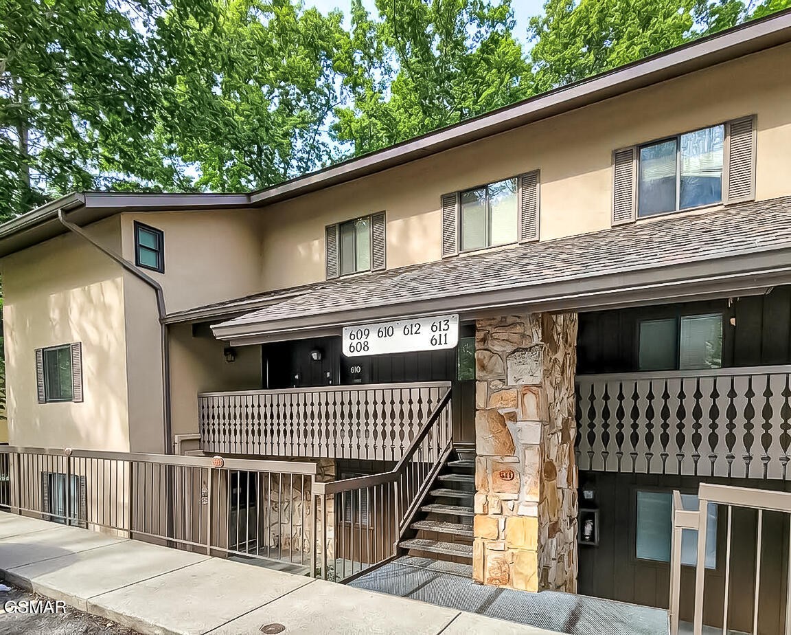 1235 Ski Mountain Road