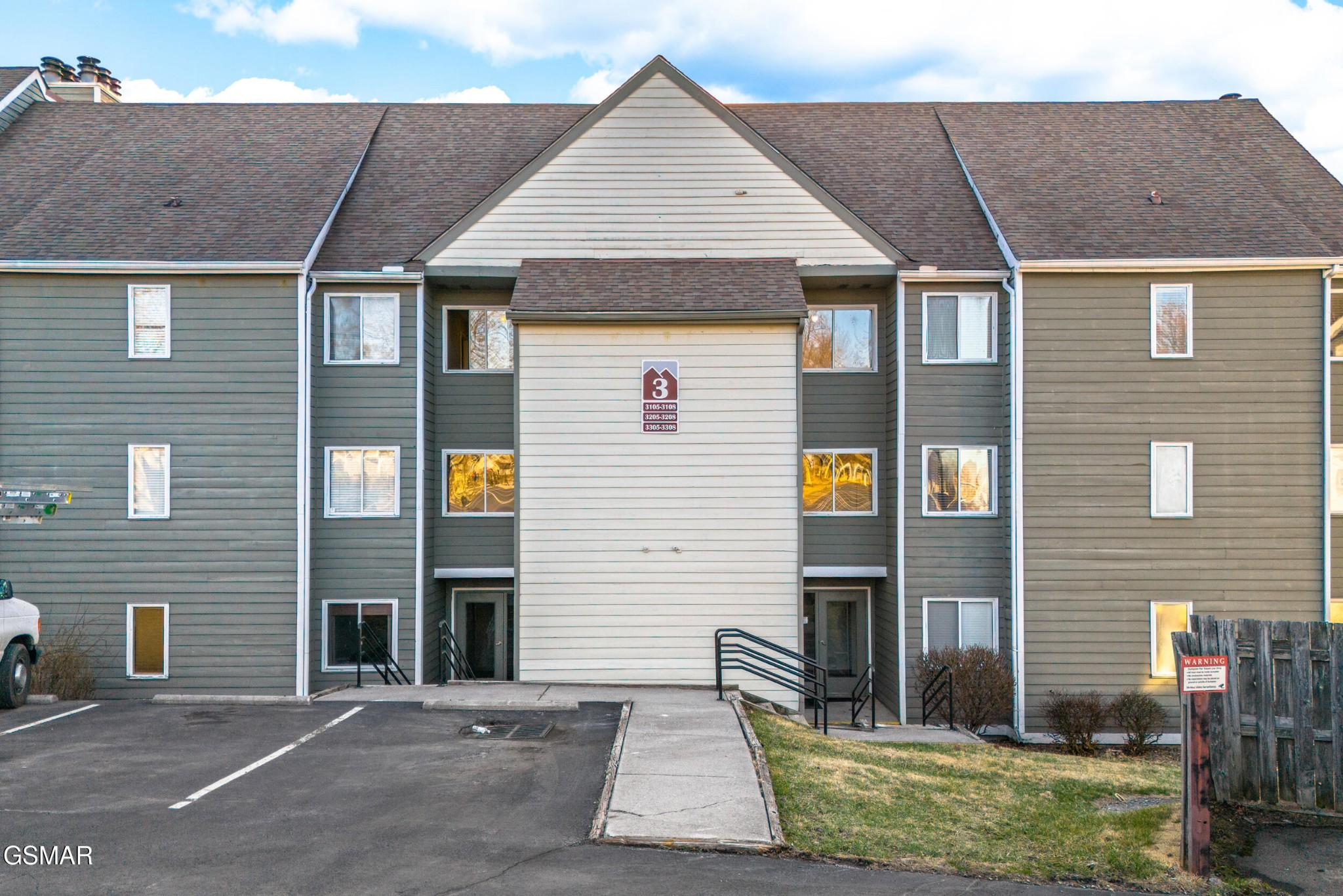 1260 Ski View Dr