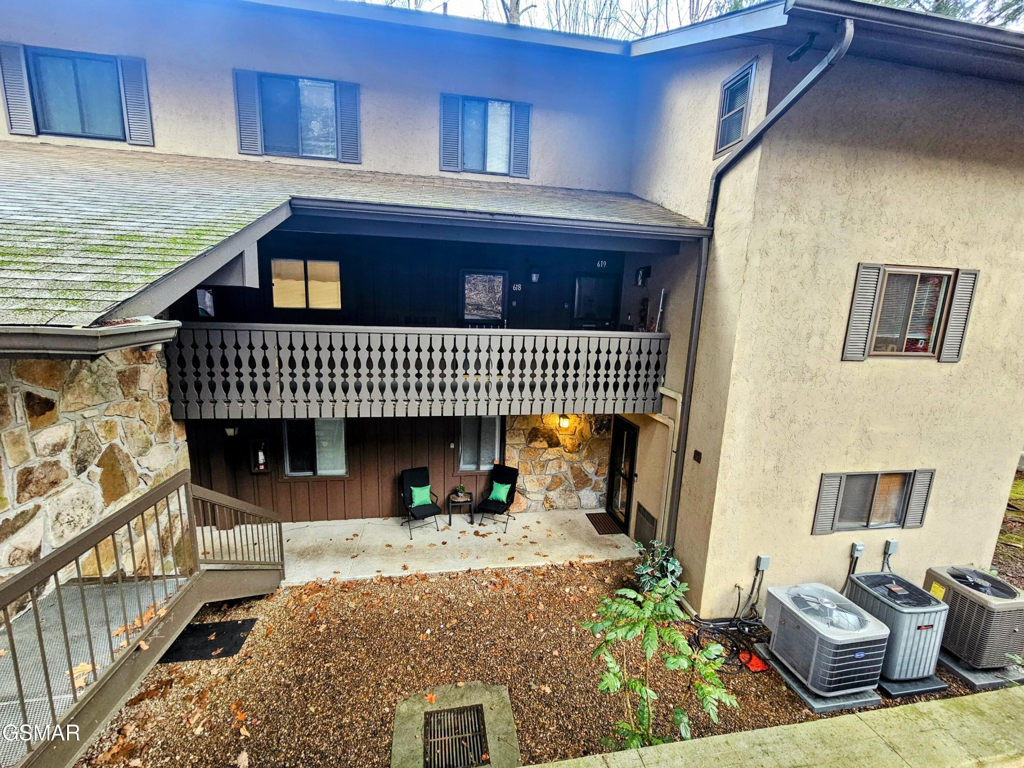 1235 Ski Mountain Road