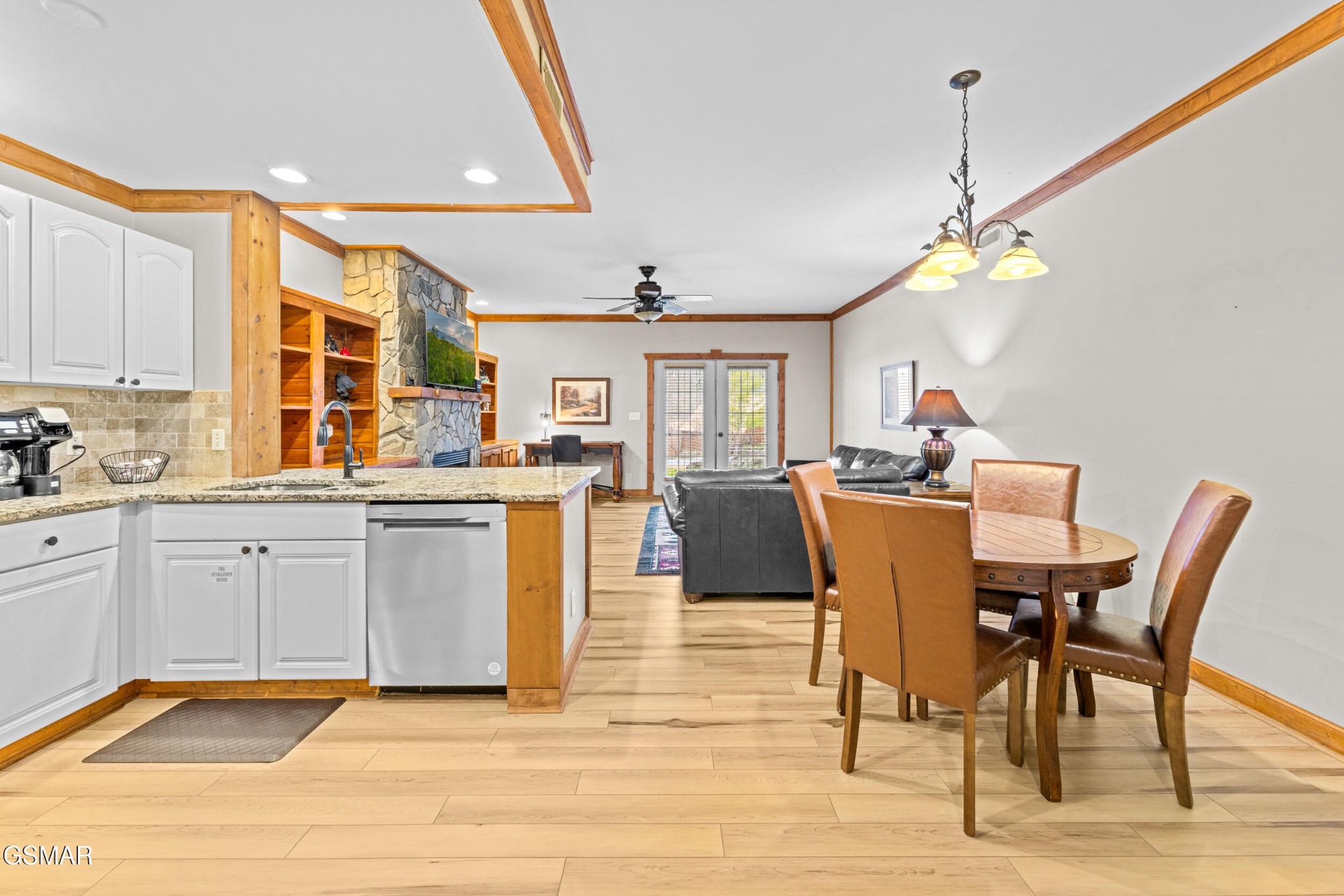 206 Forrest Loop Way