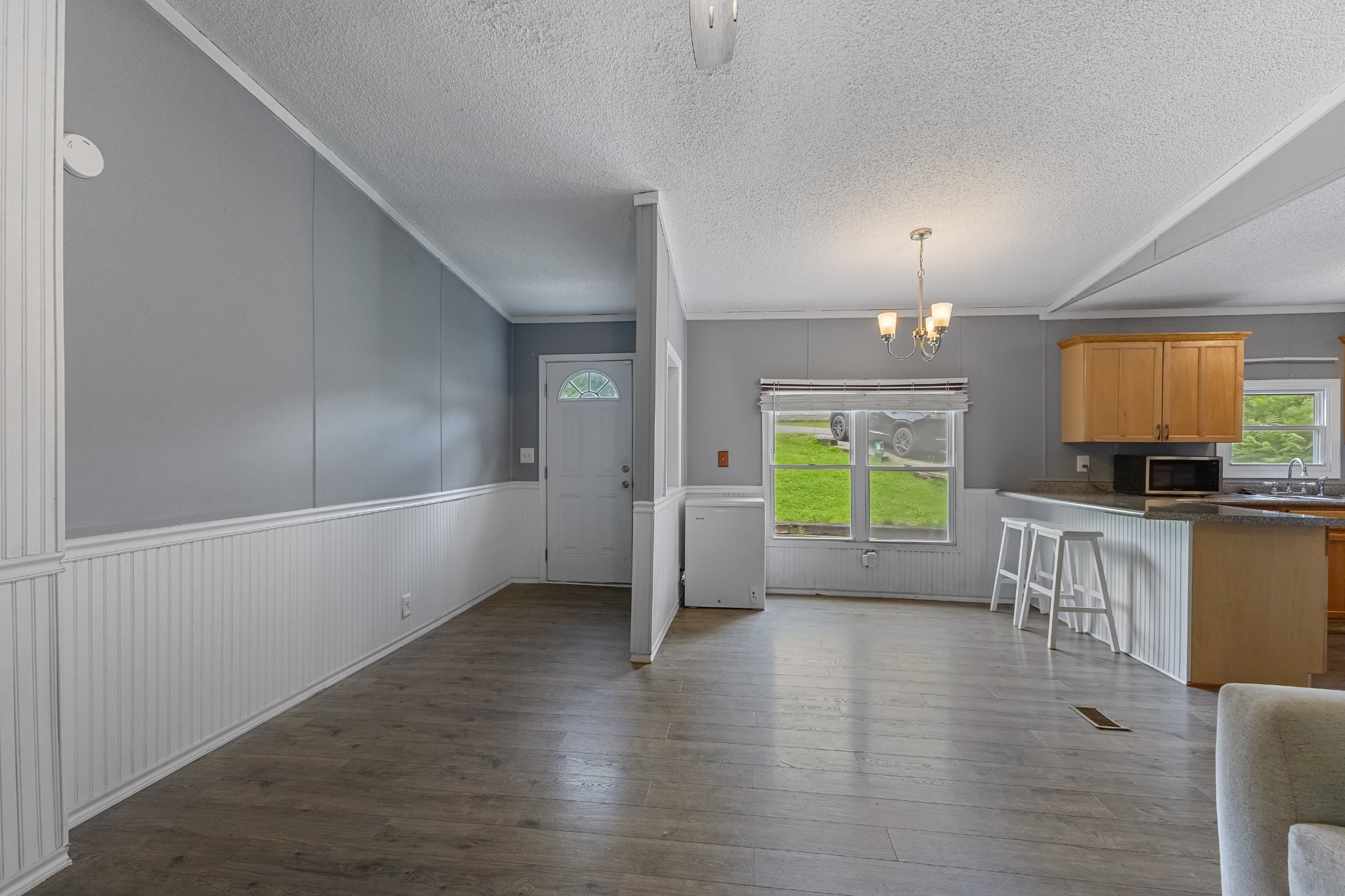 1022 Dogwood Ln