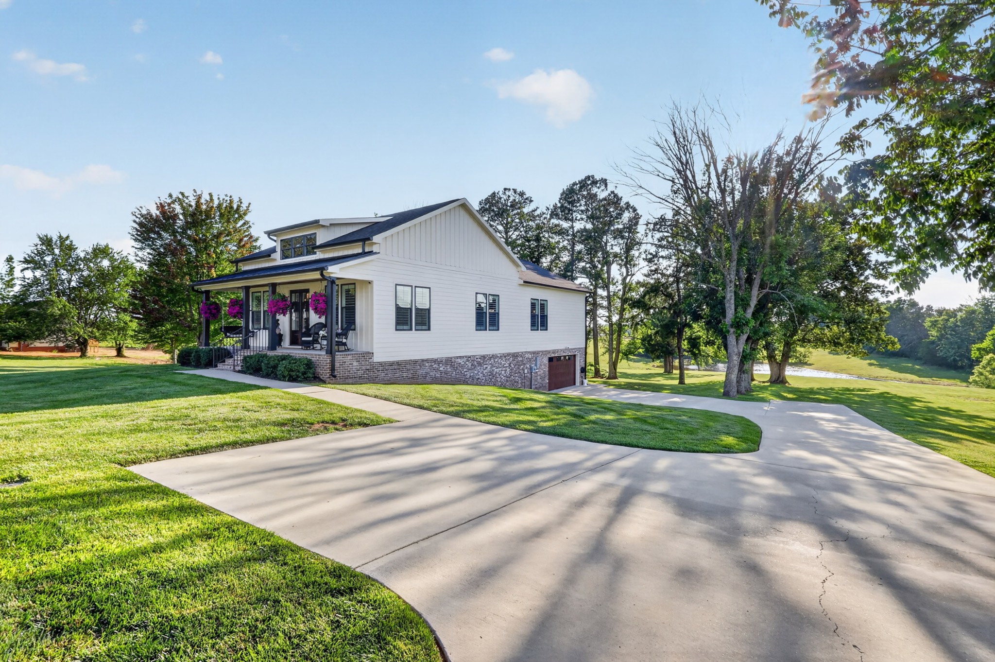 3323 Dobbins Pike