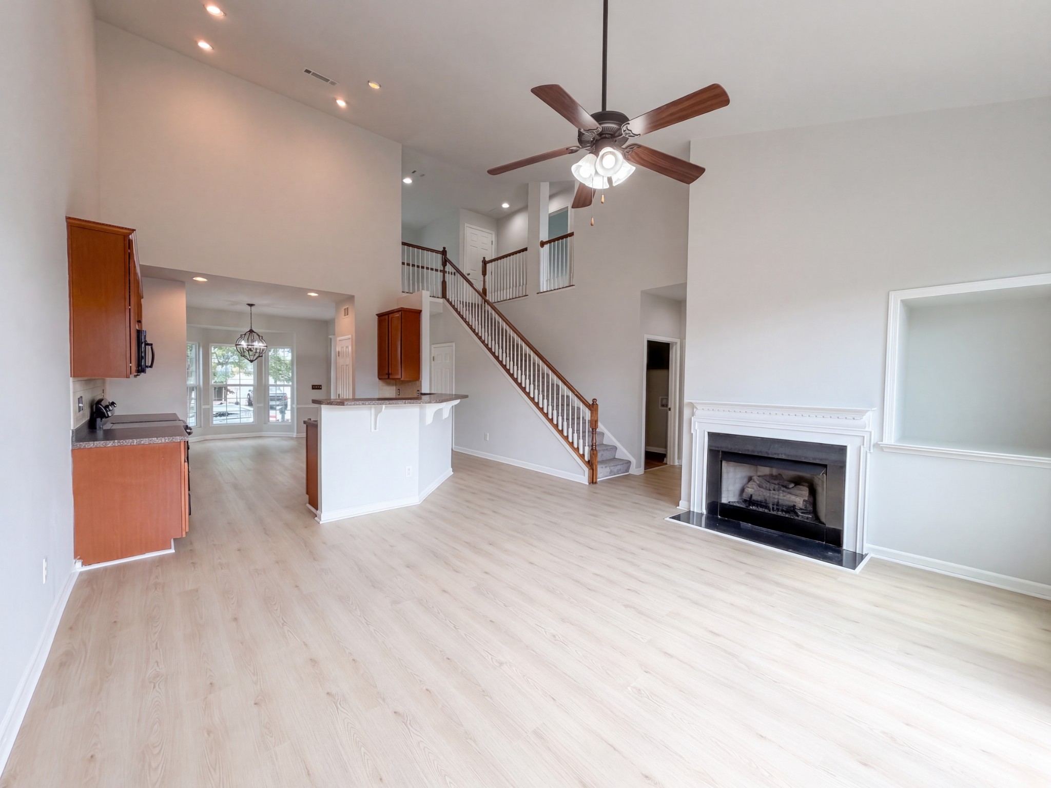 2404 Trivaca Ln