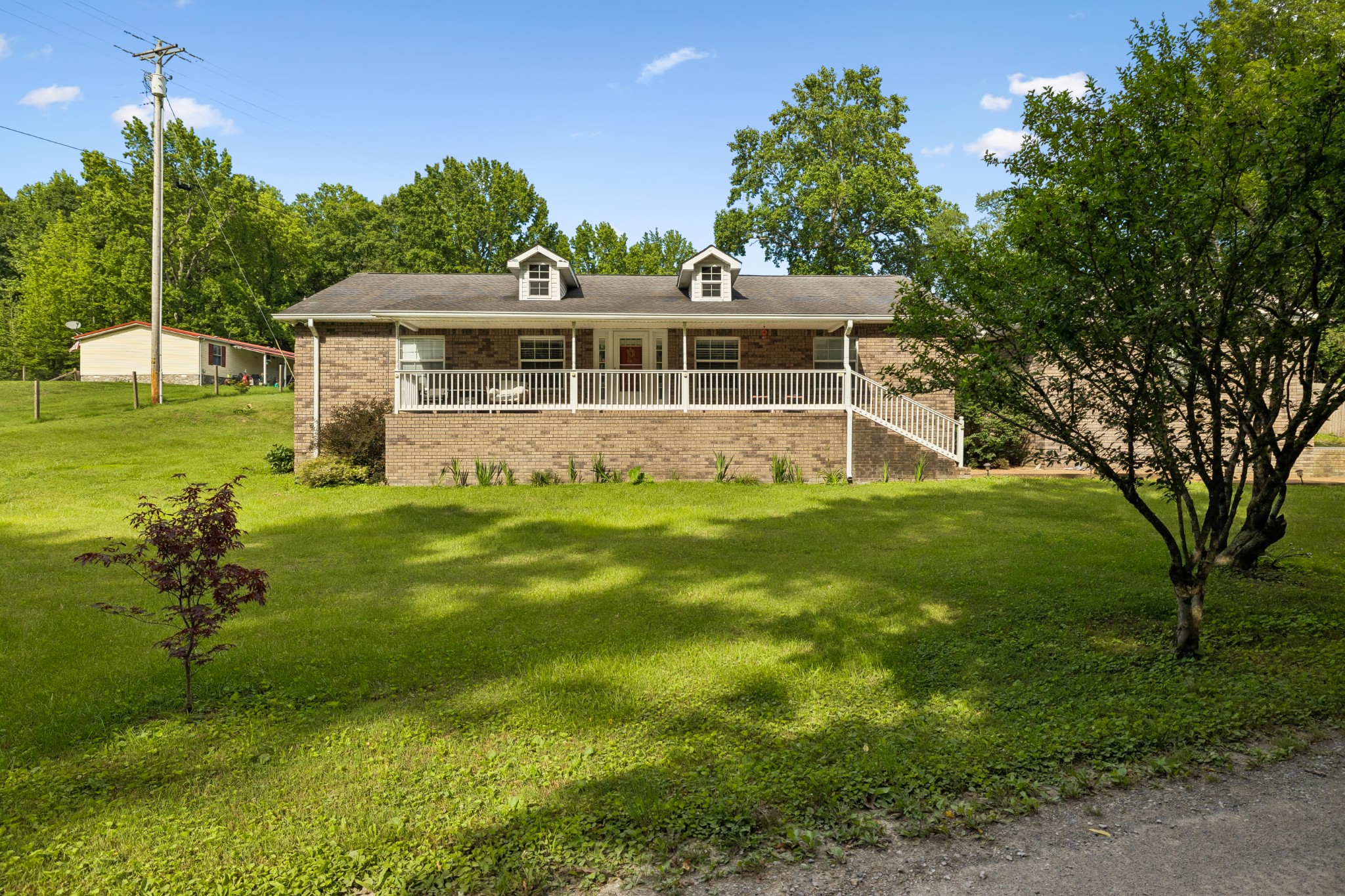 698 Tooley Branch Rd