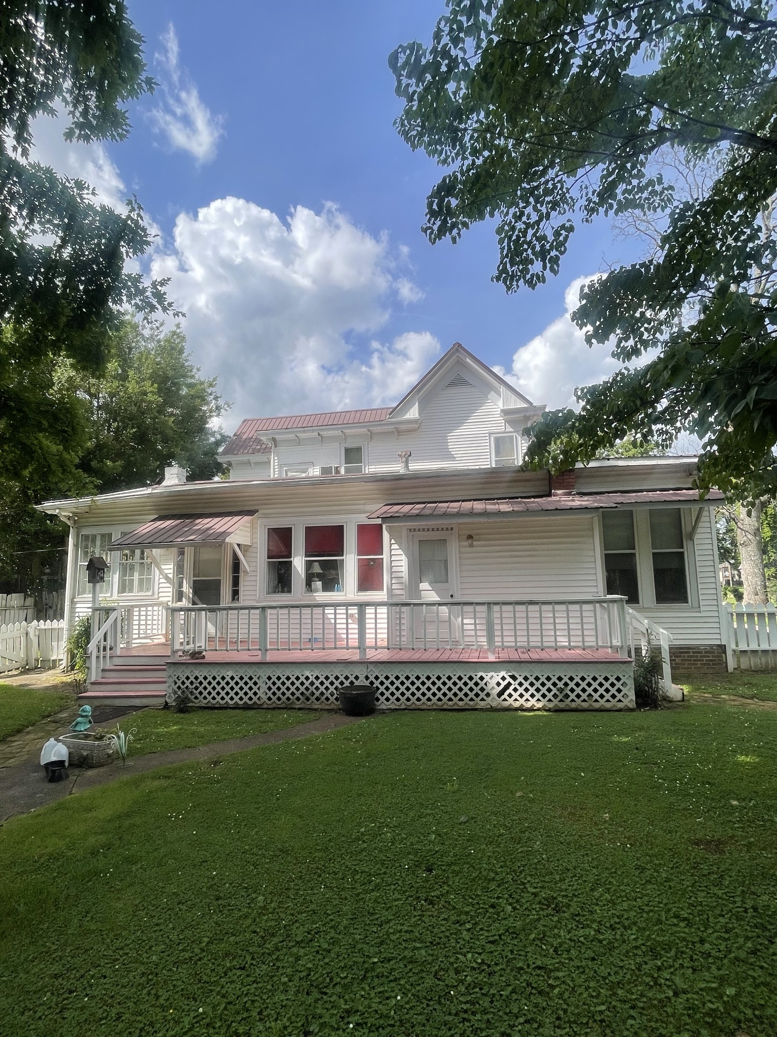 213 Pulaski St