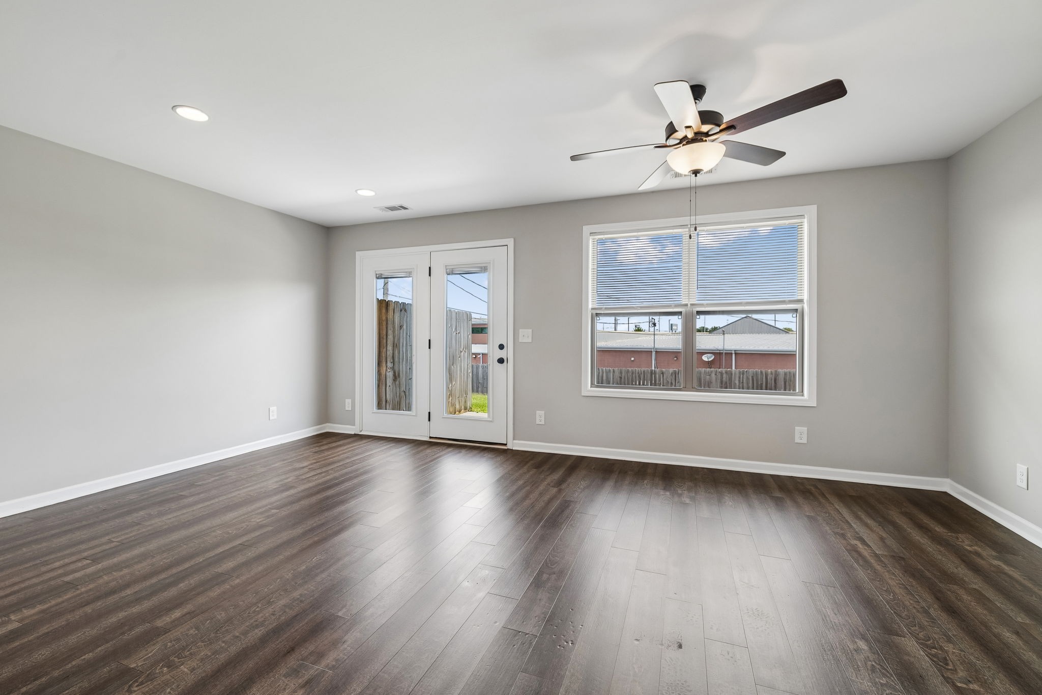 251 Signature Pl
