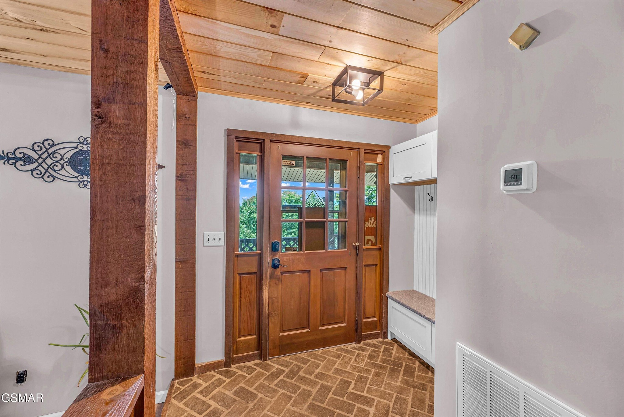 1131 Lindsey Drive