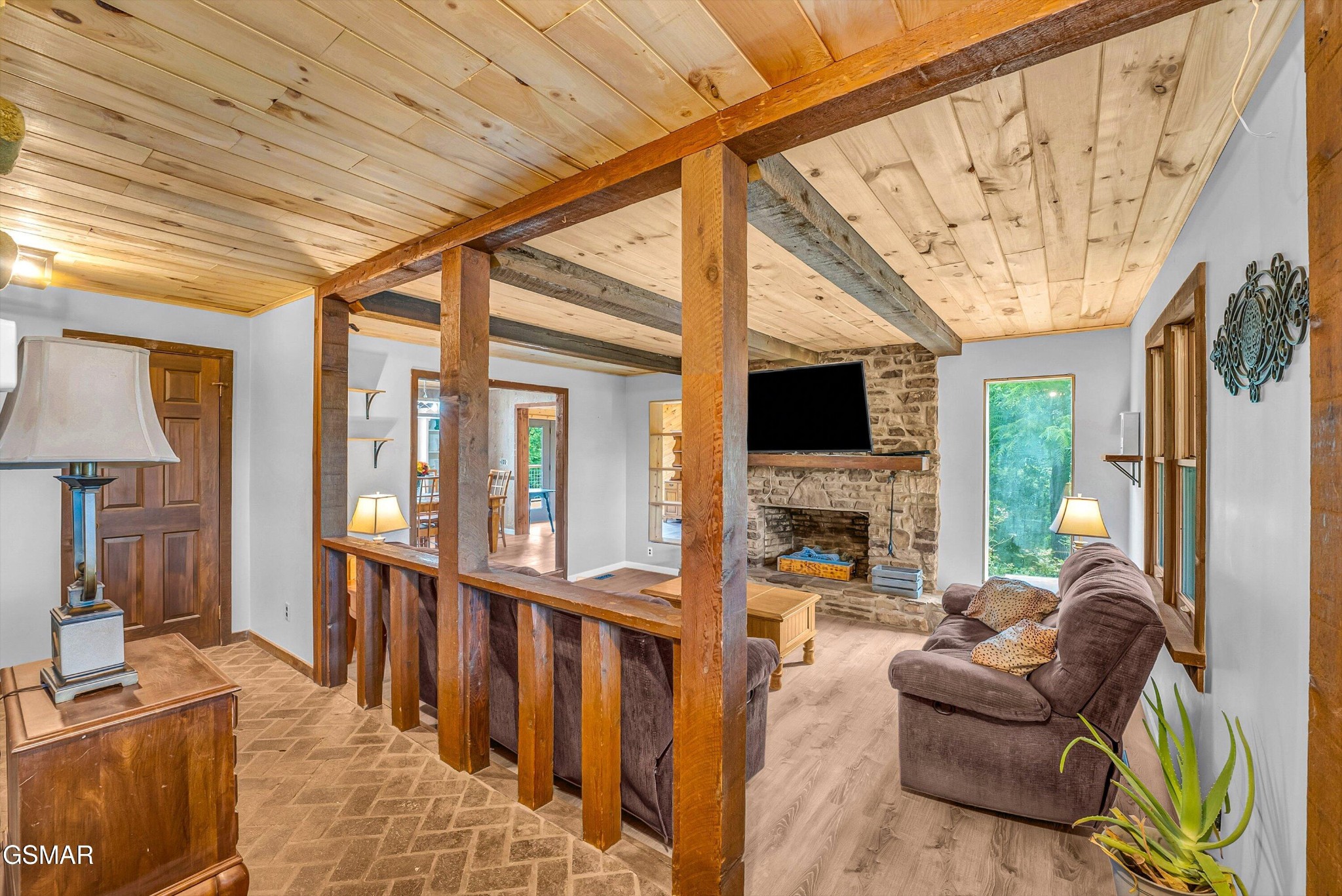 1131 Lindsey Drive
