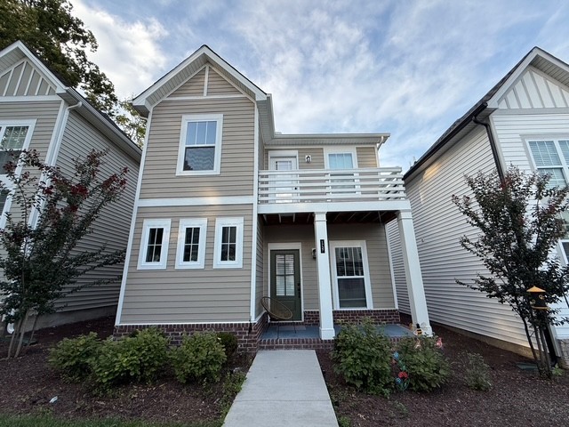 1737 Fenway Loop