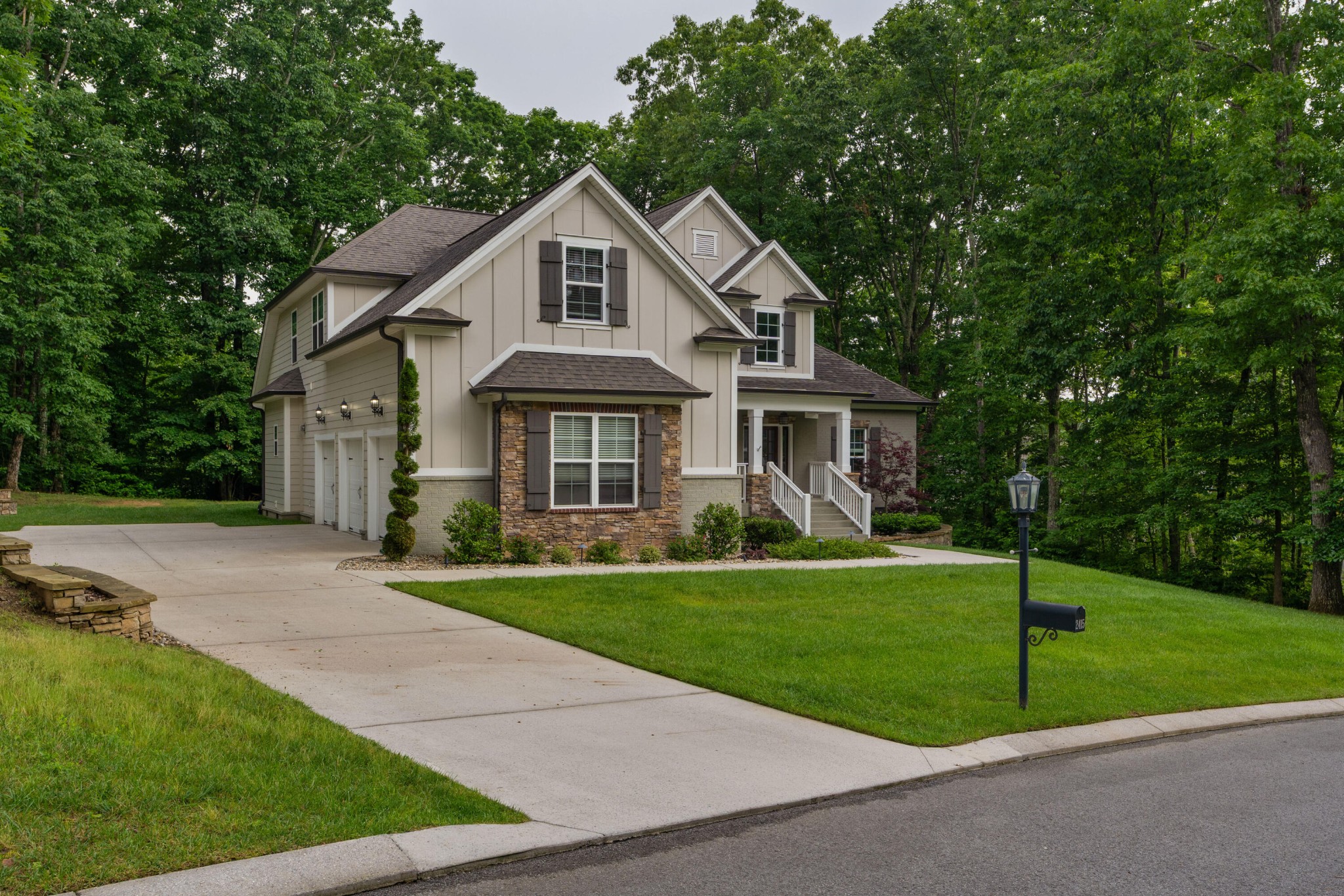 2415 Anchor Trail