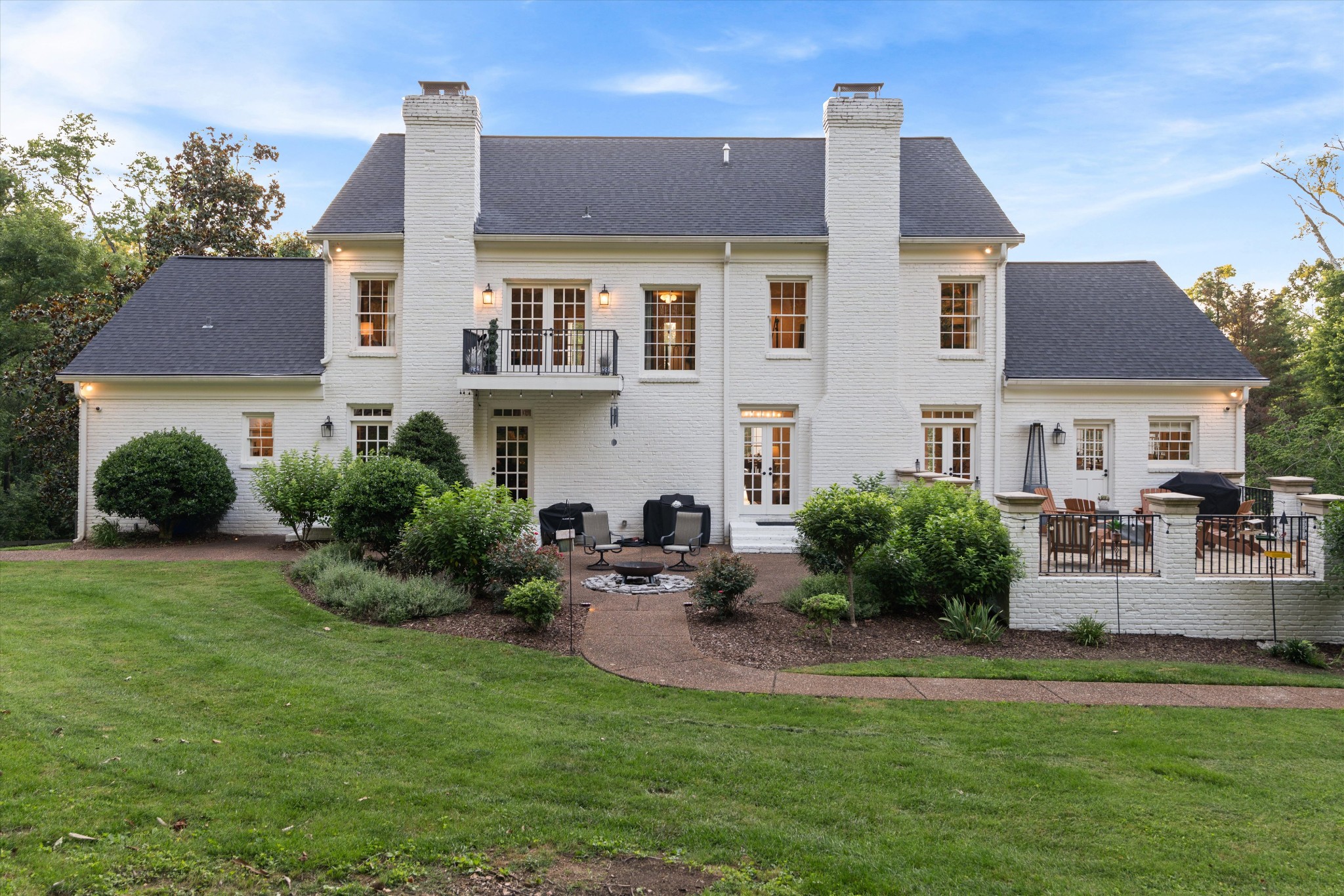 5360 Hillsboro Pike