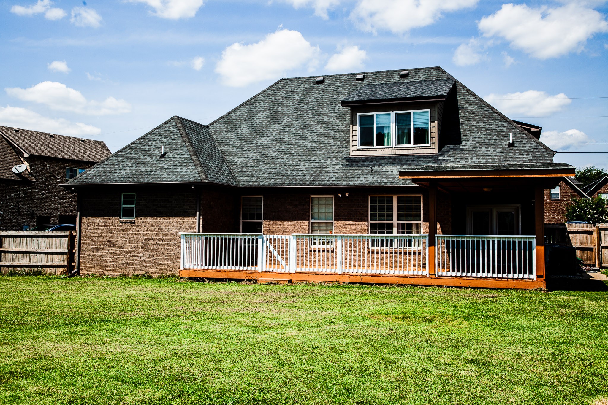 2042 Grandstand Dr