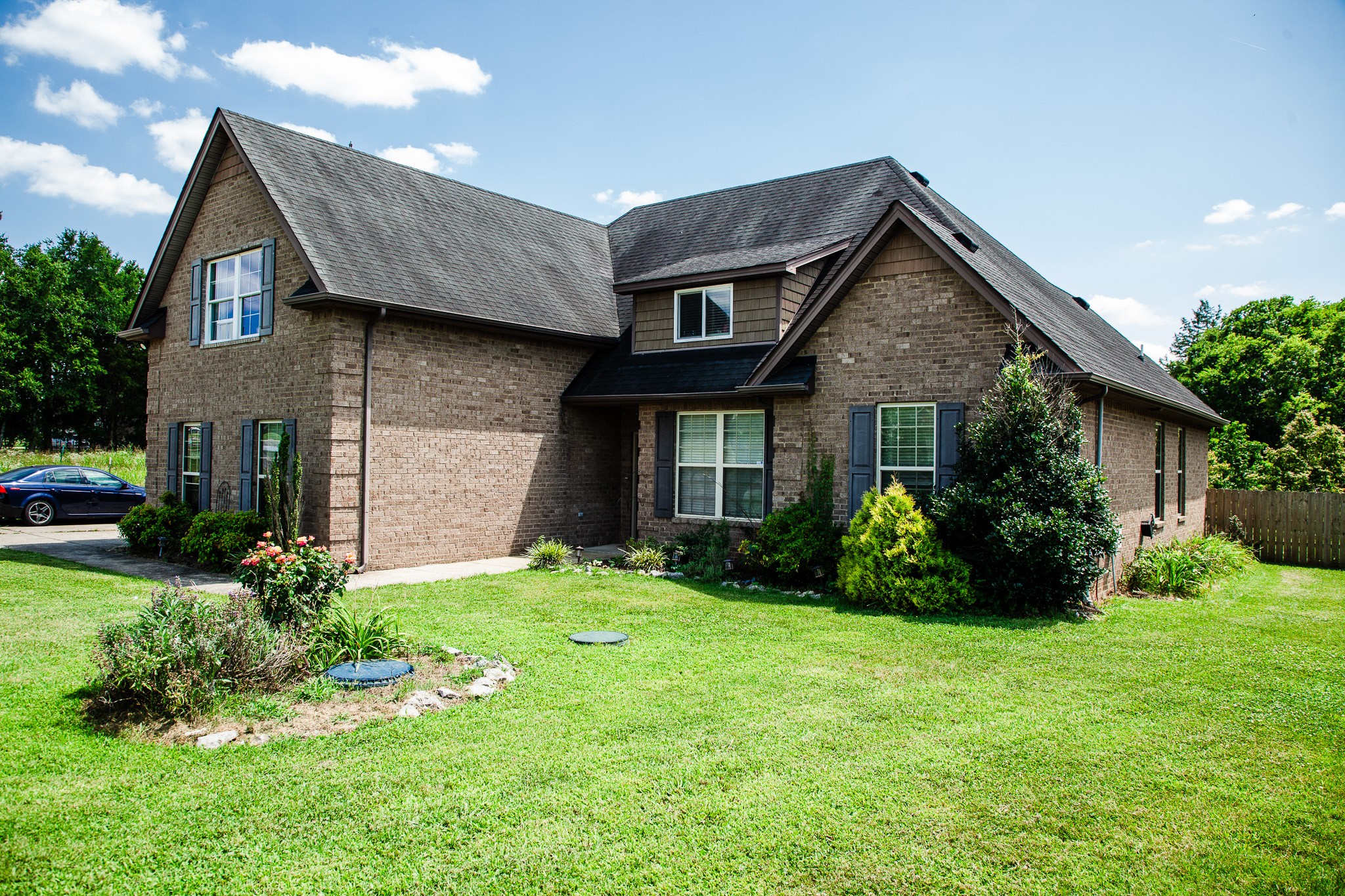 2042 Grandstand Dr