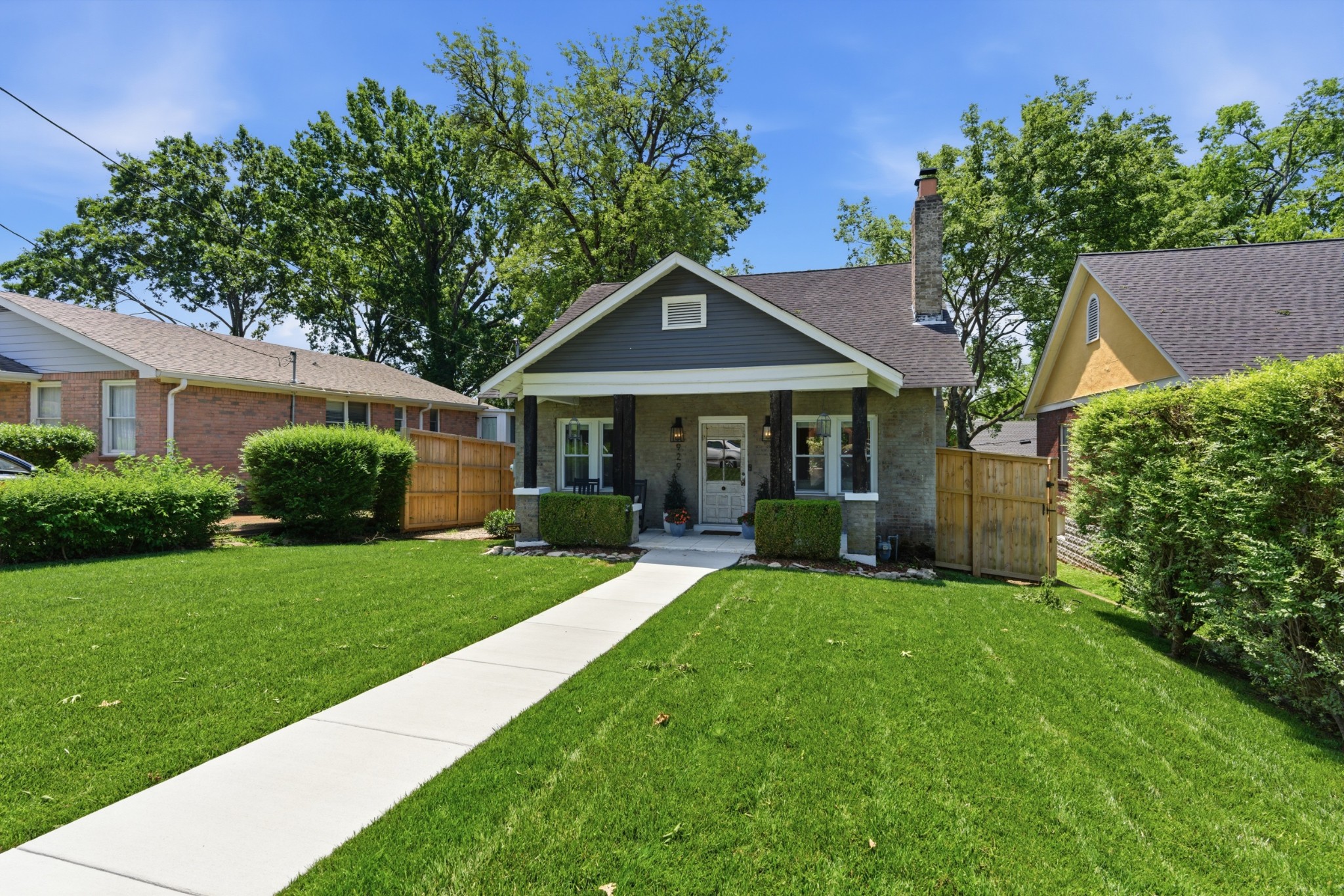 929 Lawrence