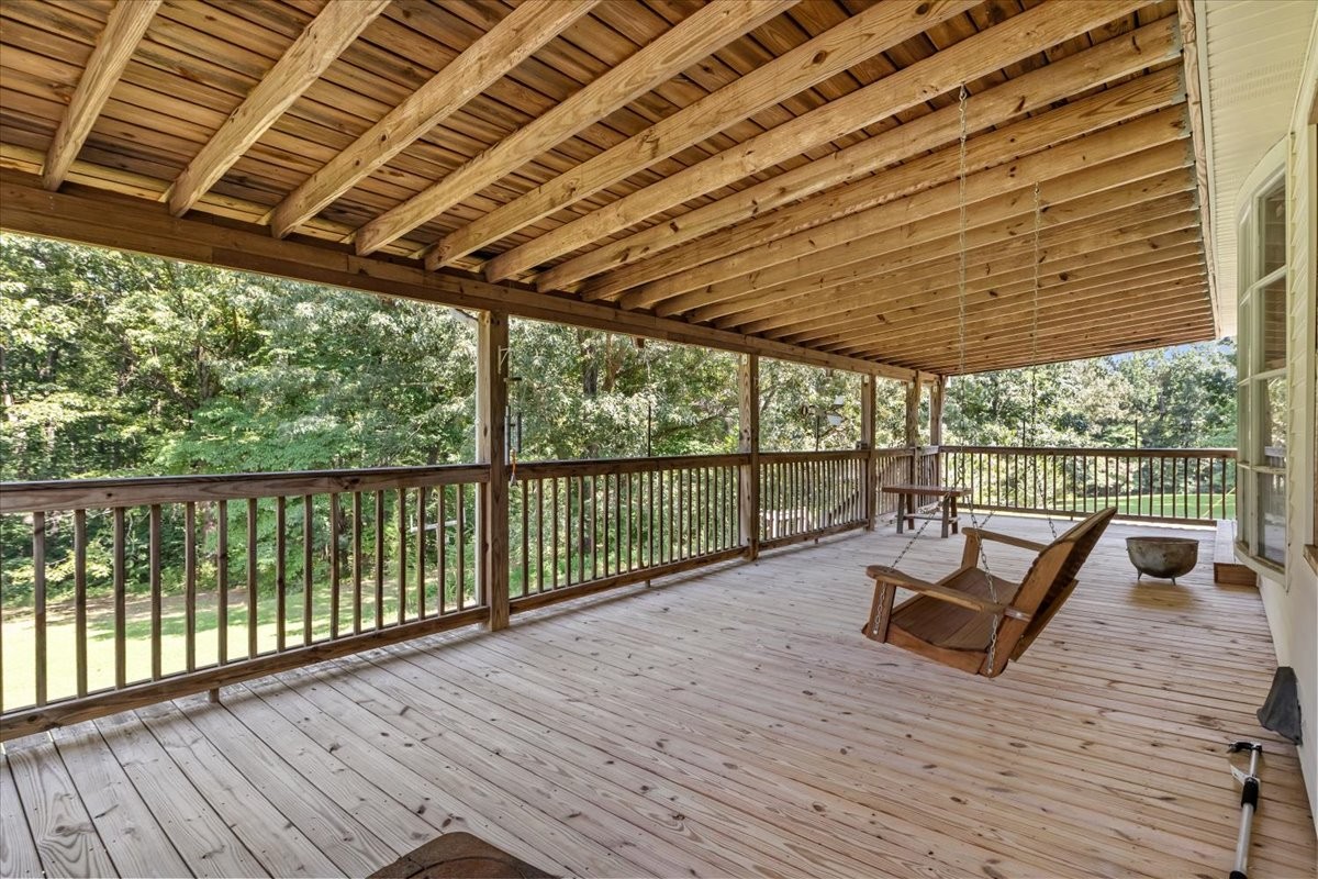 414 Valleywood Dr