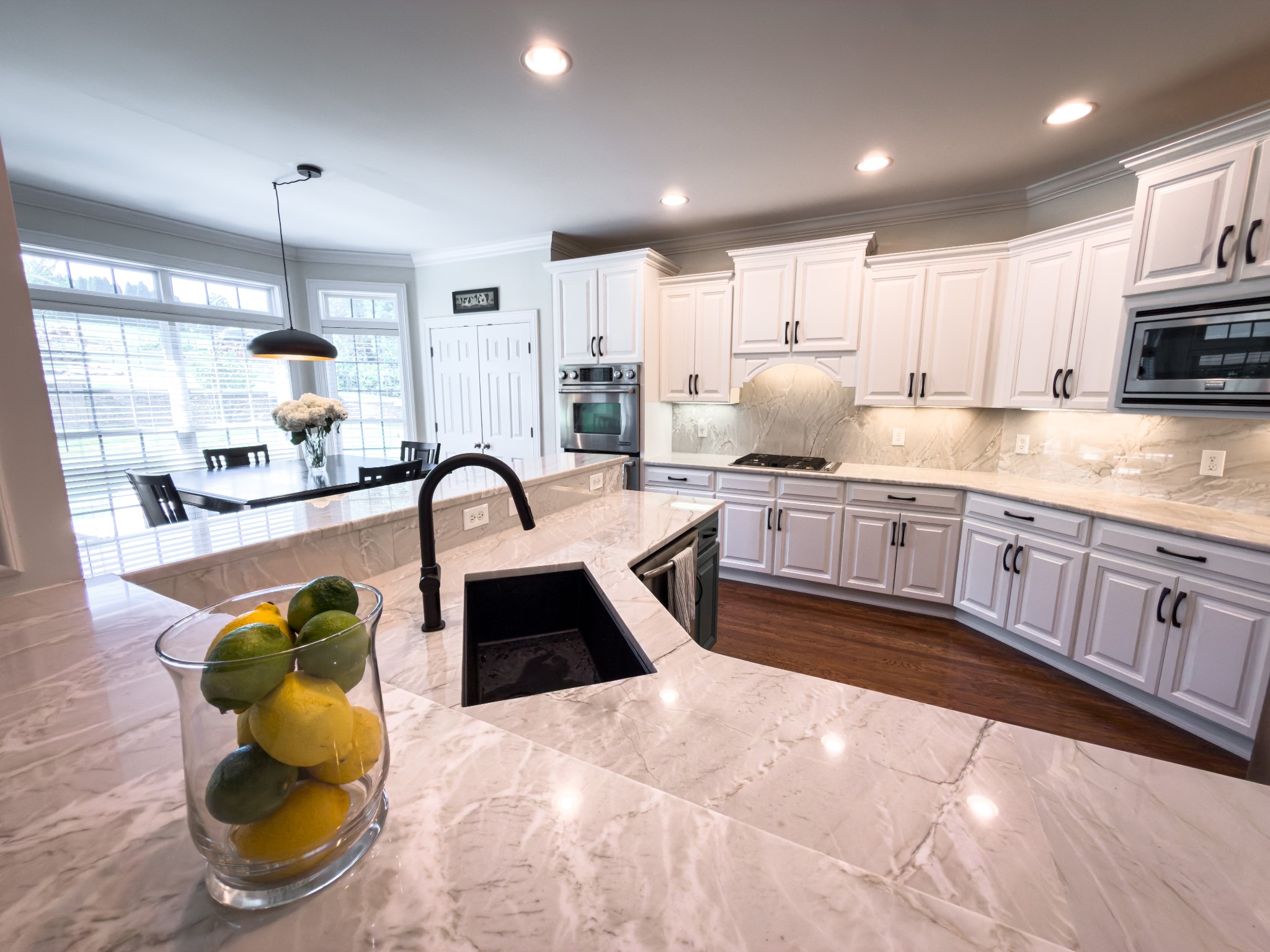 2935 McLemore Cir
