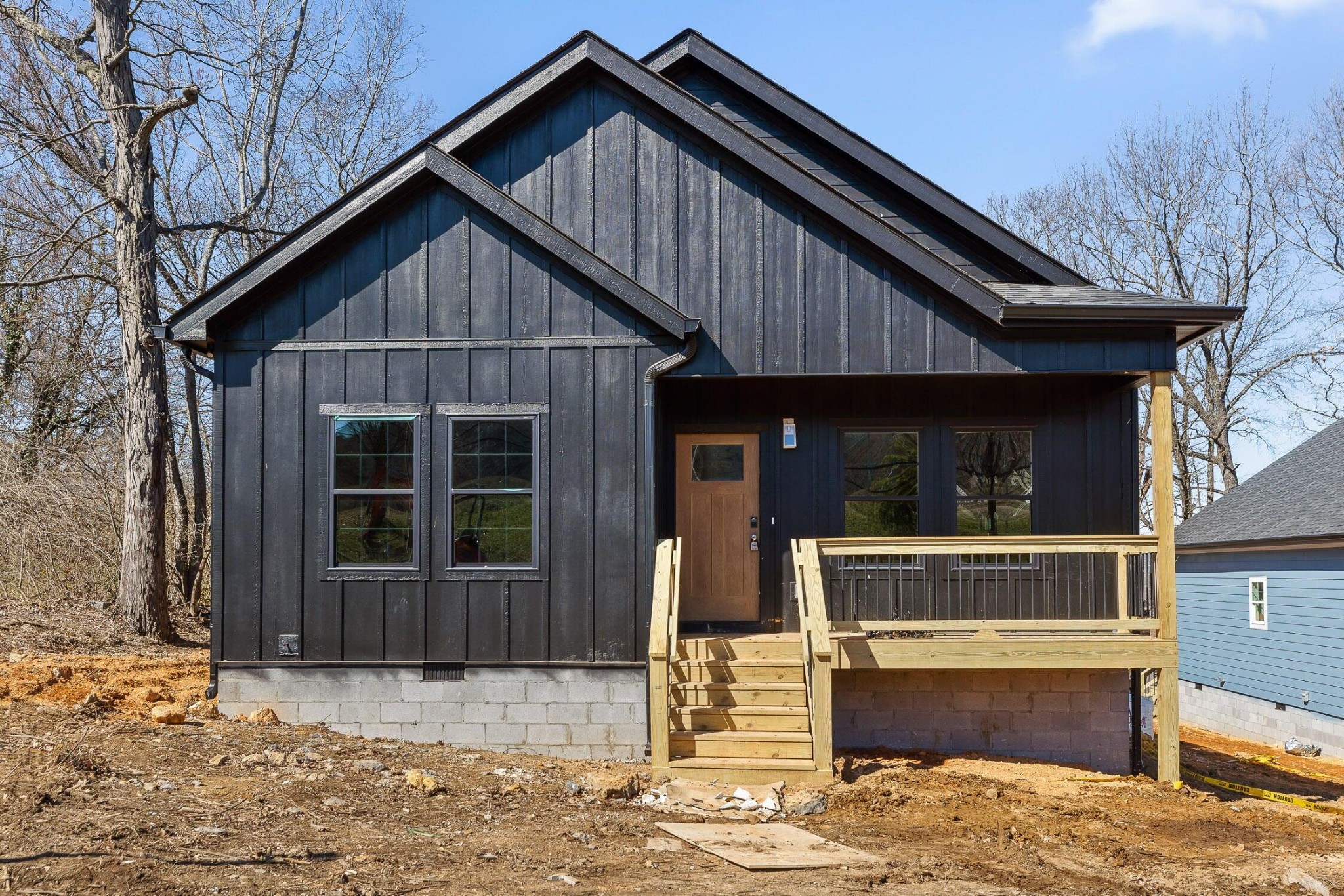 907 N Chamberlain Avenue