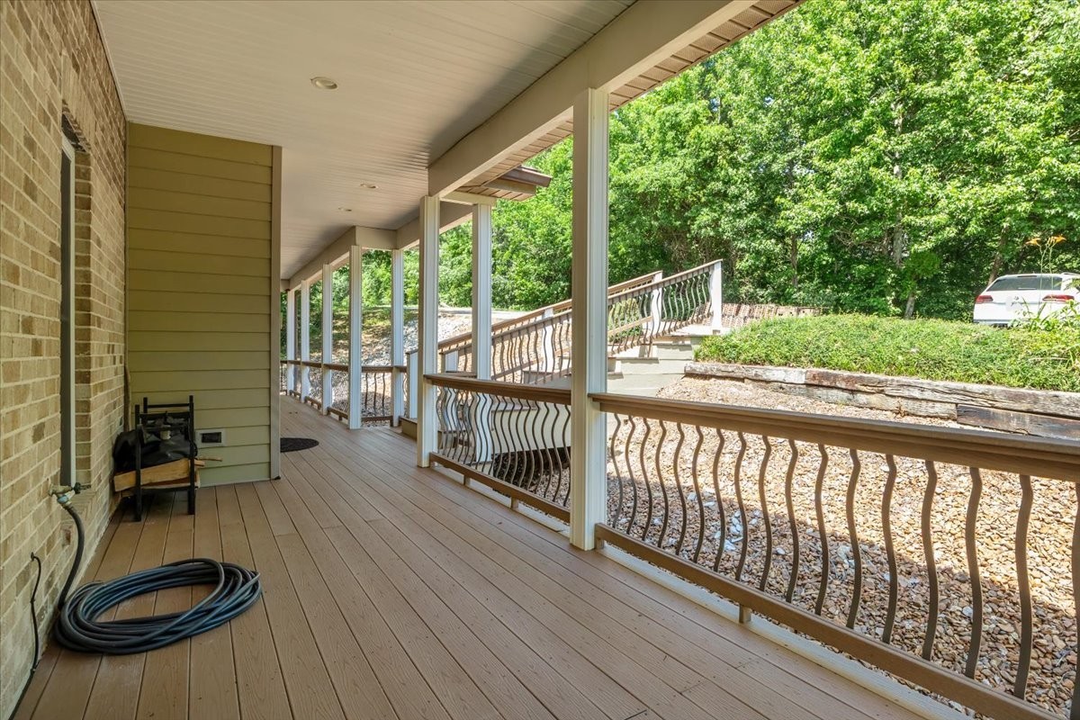 300 Sunset Ridge